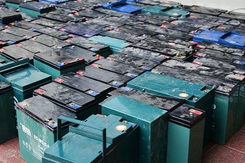 江川前卫索兰图三元锂电池回收,电动车电池回收